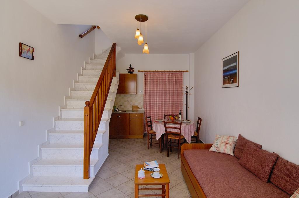 Charoula Apartamento Platanias  Quarto foto